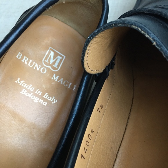Bruno Magli US 7.5 Black Leather Classic Loafers - Picture 7 of 10